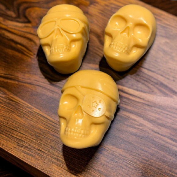 Goats Milk Soap Pumpkin Spice & Charcoal Eucalyptus Vanilla - Picture 4 of 8